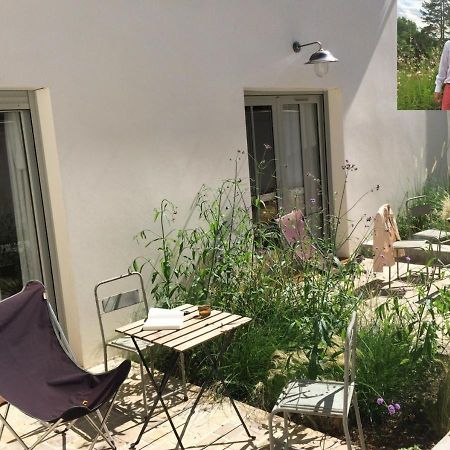 Denis & Virginie - Chateau A Pied - Parking Gratuit แวร์ซาย ภายนอก รูปภาพ